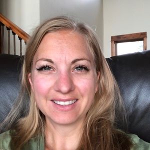 Meet your Posher, Lisa